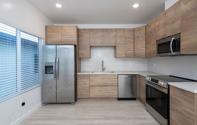 *OPEN HOUSE: 3/8 9AM-1PM* BRAND NEW 2 Br in Clairemont with W/D in Unit