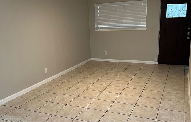 2 story 2 Bed 1 Bath - 2 Parking - Water Paid