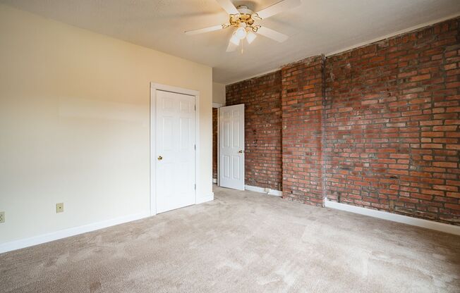 3 beds, 1.5 baths, $1,700, Unit 235 E. 3rd Ave