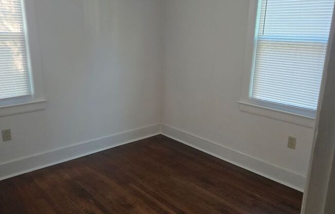 3 beds, 1 bath, $2,200