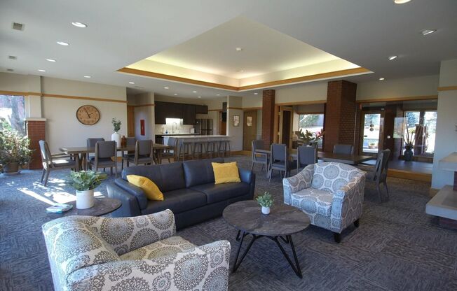 2 beds, 2 baths, 1,080 sqft, $1,900, Unit 800-101