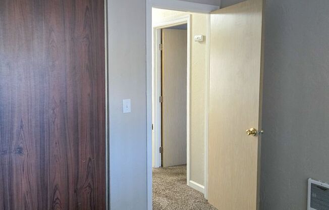 2 beds, 1 bath, 756 sqft, $1,125, Unit 12