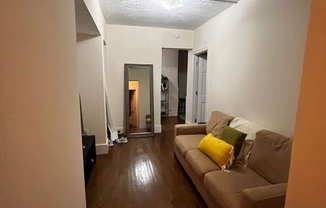 3 beds, 1 bath, 837 sqft, $5,299, Unit 4