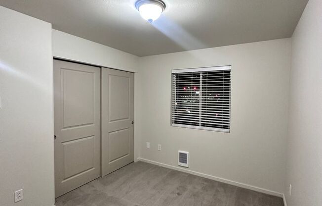 2 beds, 1 bath, 953 sqft, $1,450, Unit Unit # 31