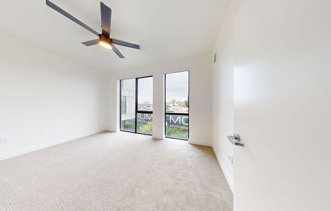 2 beds, 1 bath, 850 sqft, $2,745, Unit 211