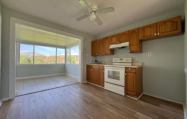 Adorable 2 Bedroom Beach house!