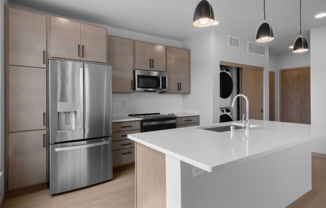 3 beds, 2 baths, 1,277 sqft, $3,200, Unit 215