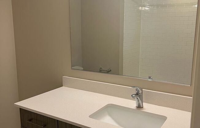 1 bed, 1 bath, 525 sqft, $1,935, Unit 01-245