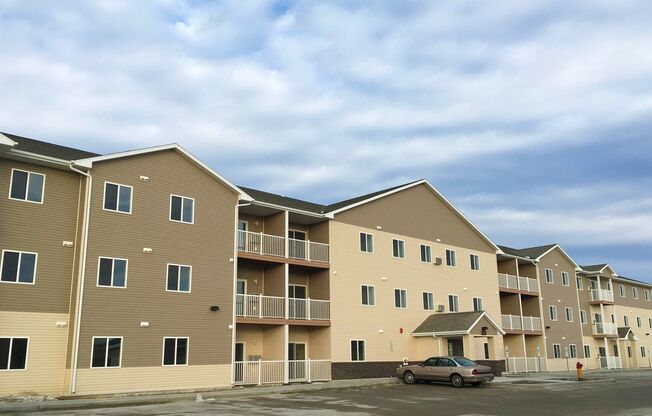 2 beds, 2 baths, 816 sqft, $995, Unit 312