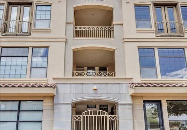 7297 N SCOTTSDALE RD