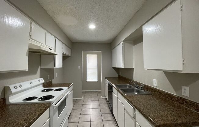 2509 Esquire Dr, Arlington, TX 76018