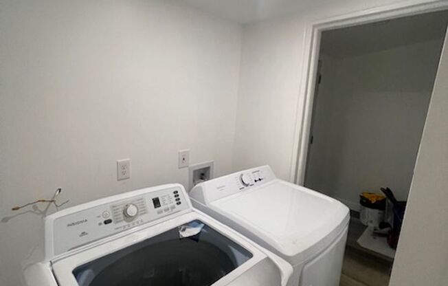 2 beds, 1 bath, $1,425