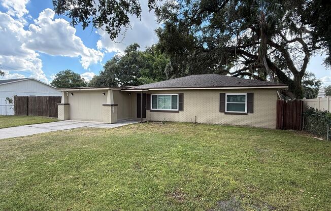 3 Bedroom, 2 1/2 Bath Single Family Home With Pool