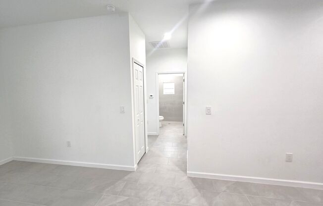 BRAND NEW-2/2/1-GREAT LEHIGH LOCATION