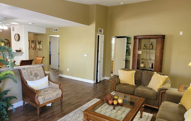 FULLY FURNISHED 2 BEDROOM CONDO*CLOSE TO AREA SCHOOLS AND SHOPPING CENTERS*COMMUNITY POOL, SPA, CLUBHOUSE*