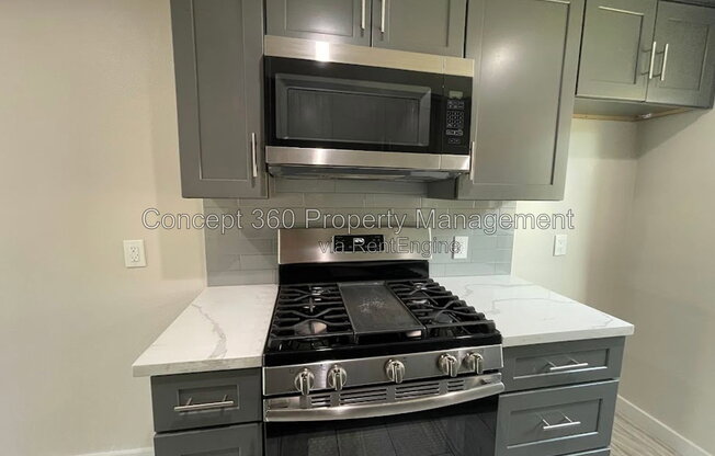 2 beds, 2 baths, 700 sqft, $2,295, Unit 13