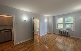 Studio, 1 bath, $1,095, Unit 107