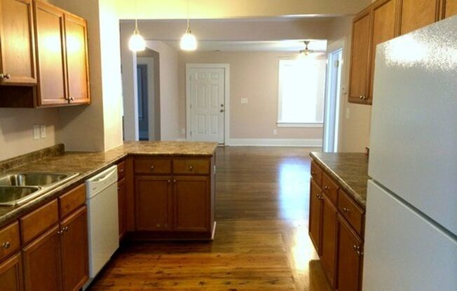 Lovely 3 Bedroom 2 Bath home. Available Now!