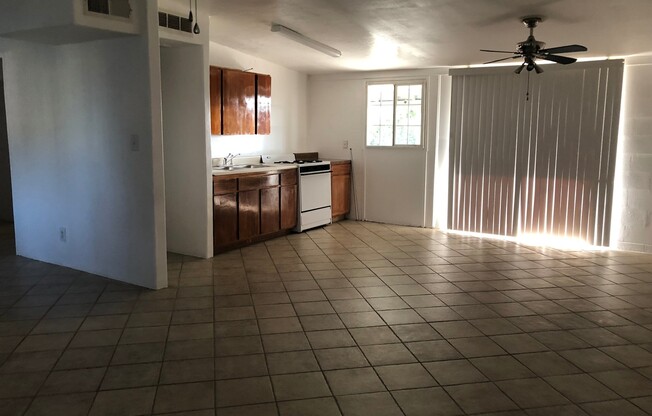 2 beds, 1 bath, $1,295