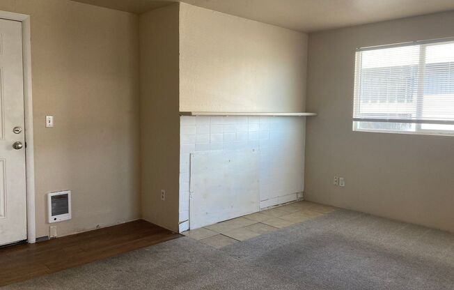 MP137 - 2945-2951 N Lee St