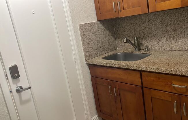 1 bed, 1 bath, 567 sqft, $1,880, Unit 25- Unit 16