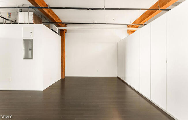 1 bed, 1 bath, 1,420 sqft, $4,300, Unit 532