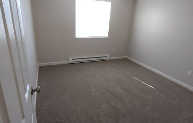 2 beds, 1 bath, 776 sqft, $1,500, Unit 044