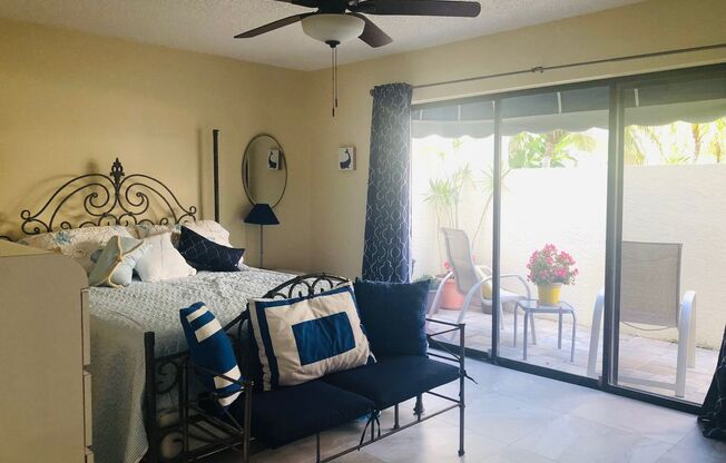 2 beds, 2 baths, $4,875, Unit #11