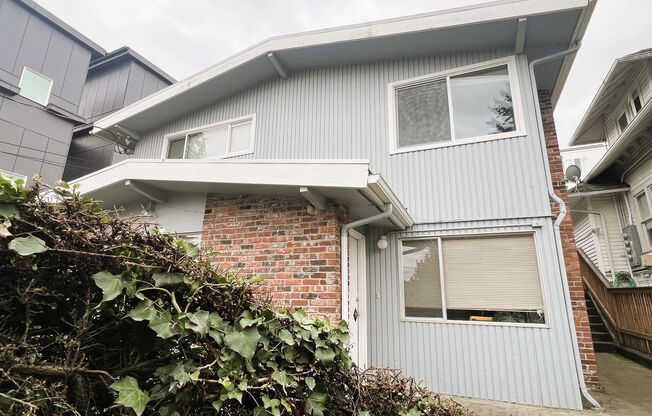 633 W Emerson Street