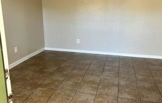 2 beds, 1 bath, 883 sqft, $1,635, Unit 1-1525-A