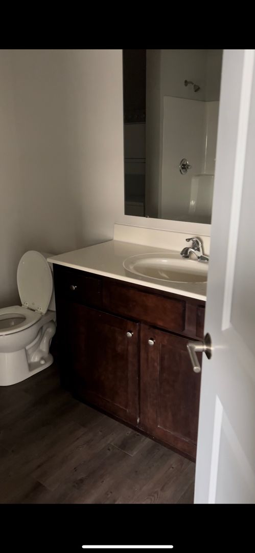 Studio, 1 bath, $1,250, Unit 108