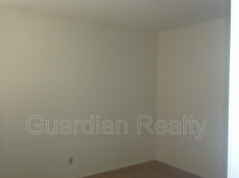 2209 TALL PINE DR