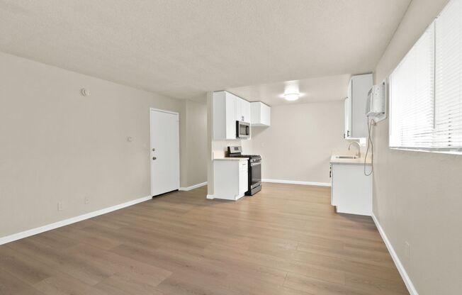 610 N Pasadena Avenue