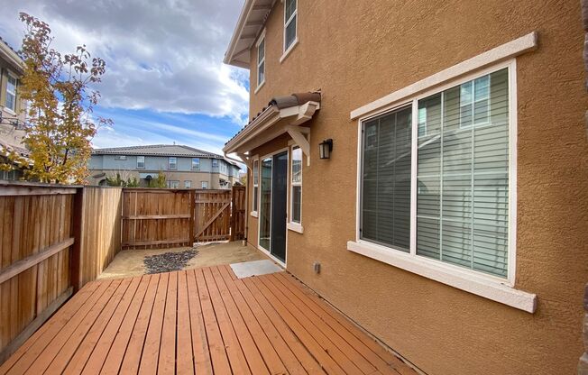 3 beds, 2.5 baths, $2,495, Unit # #C