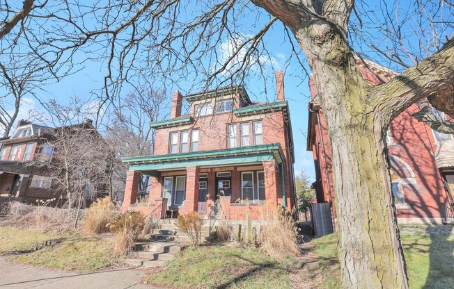 Charming 3 Bedroom, 1 Bath Home for Rent - Ideal for Families!