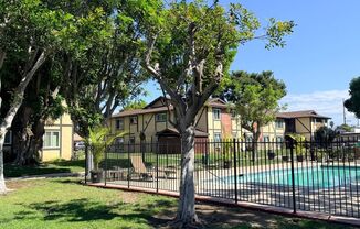 Stratford Arms Apartments