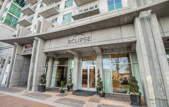 1 bed, 1 bath, 779 sqft, $2,200, Unit Apt 2003