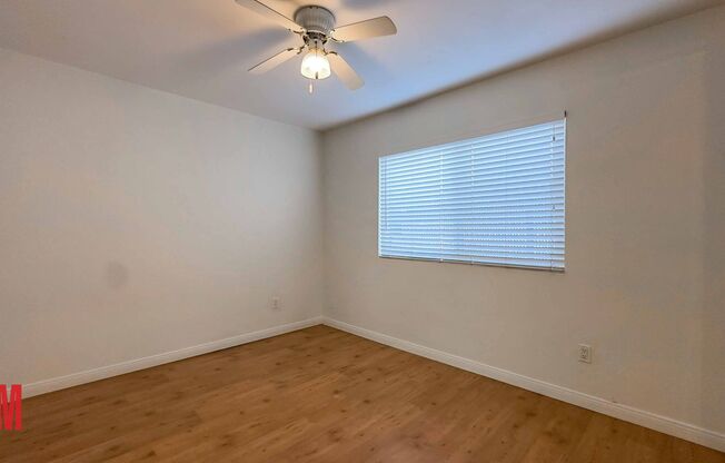 2 beds, 1 bath, $2,275, Unit 4