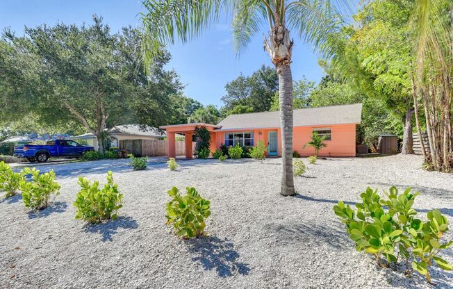 Charming 3/2 Available Now! Furnished or Unfurnished!