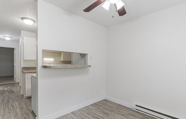 1 bed, 1 bath, 788 sqft, $1,300, Unit 902