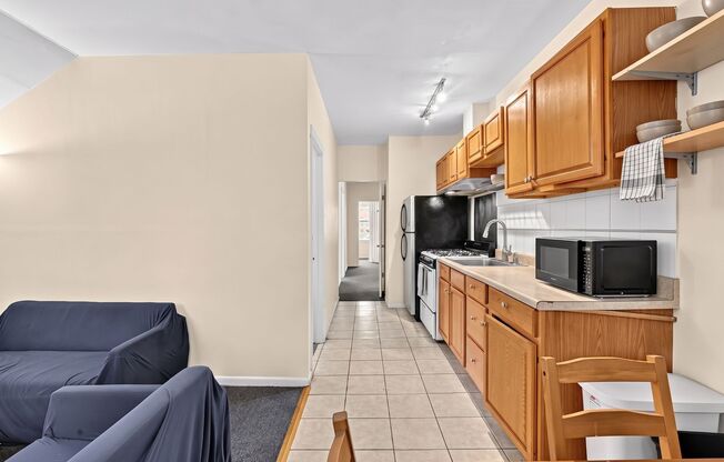 3 beds, 1 bath, 1,500 sqft, $3,100, Unit 3S