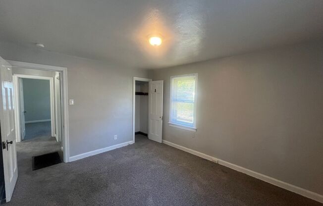 2 beds, 1 bath, $1,050