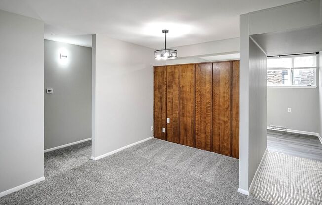 2 beds, 1 bath, $945, Unit 13