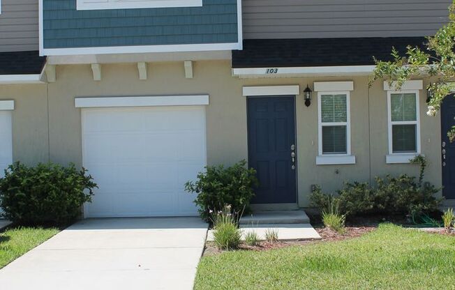 What A Deal! 2-bedroom 2.5 bath Townhome in Old Moultrie Village St Augustine