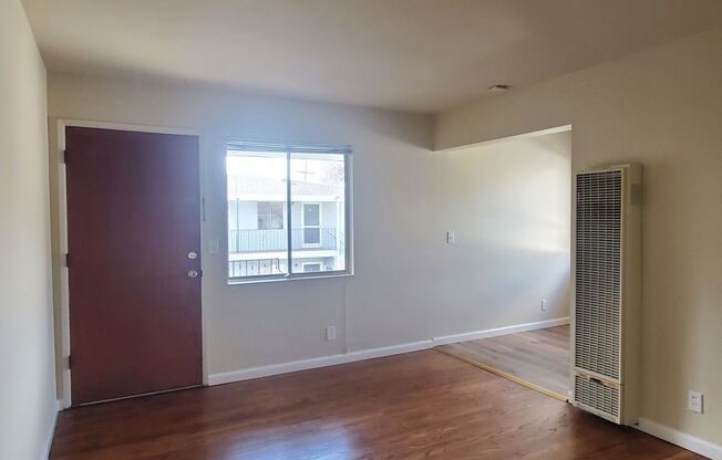 1 bed, 1 bath, $1,825, Unit 09