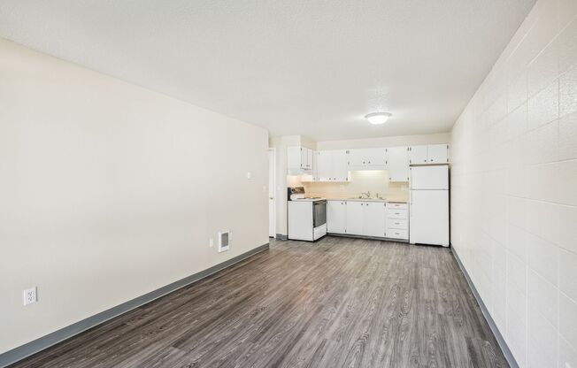 1 bed, 1 bath, 500 sqft, $895, Unit 44