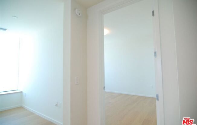 2 beds, 2.5 baths, 1,720 sqft, $5,500, Unit 2406