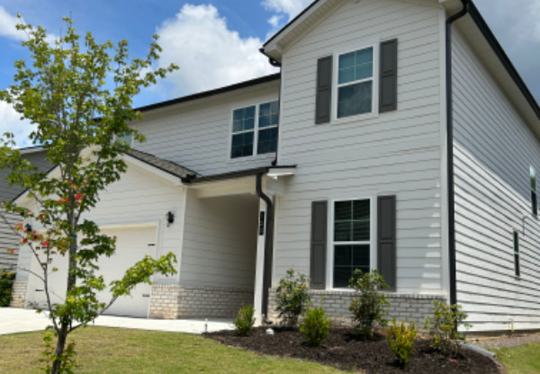 123 VIVIAN LN