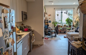 1 bed, 1 bath, 665 sqft, $2,700, Unit PH6