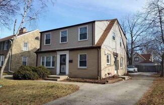 3260-3260A N 49th St